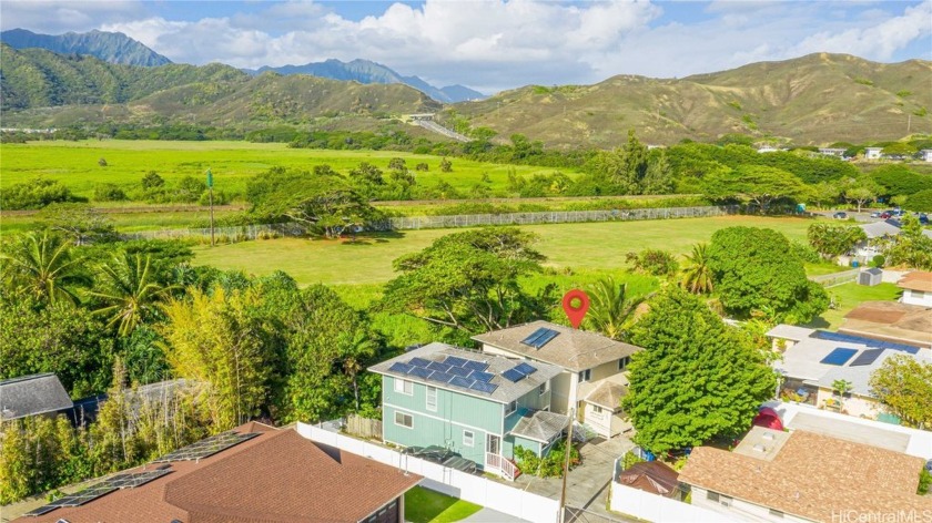 Welcome to Kailua Living! Walking along the Kawainui - Beach Home for sale in Kailua, Hawaii on Beachhouse.com