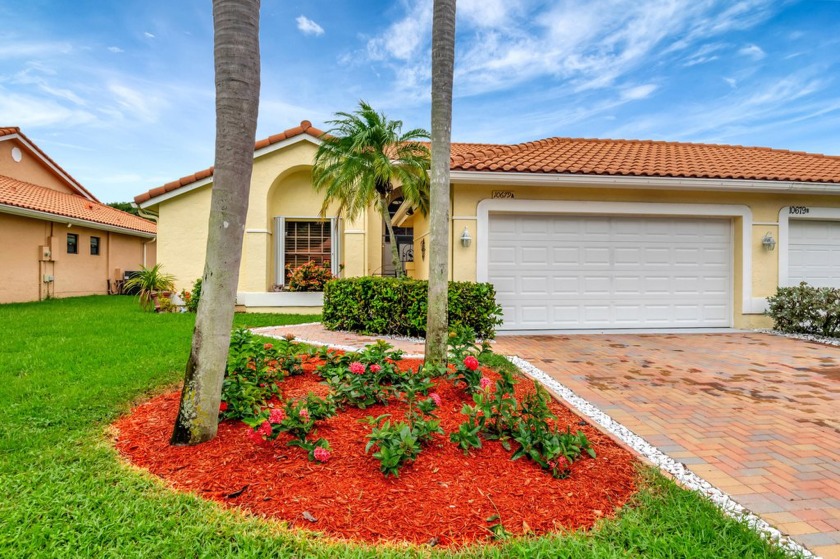 Beautifully renovated villa with Courtyard entry in exclusive - Beach Home for sale in Boca Raton, Florida on Beachhouse.com