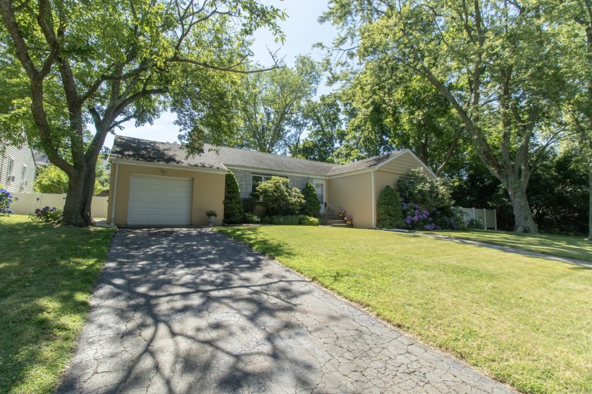 Spacious ranch situated on large level lot, offering 3 bedrooms - Beach Home for sale in New Haven, Connecticut on Beachhouse.com