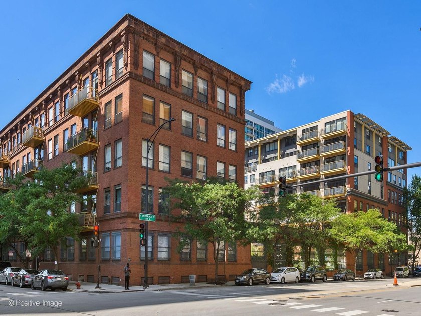 Discover the charm of this vibrant southeast corner loft condo - Beach Condo for sale in Chicago, Illinois on Beachhouse.com