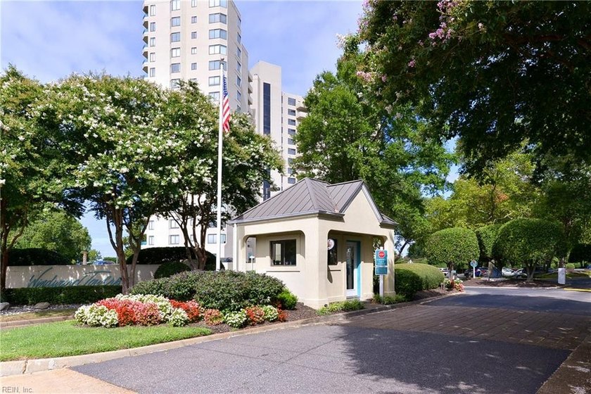 Waterfront condo offering sweeping views of the James River - Beach Condo for sale in Newport News, Virginia on Beachhouse.com