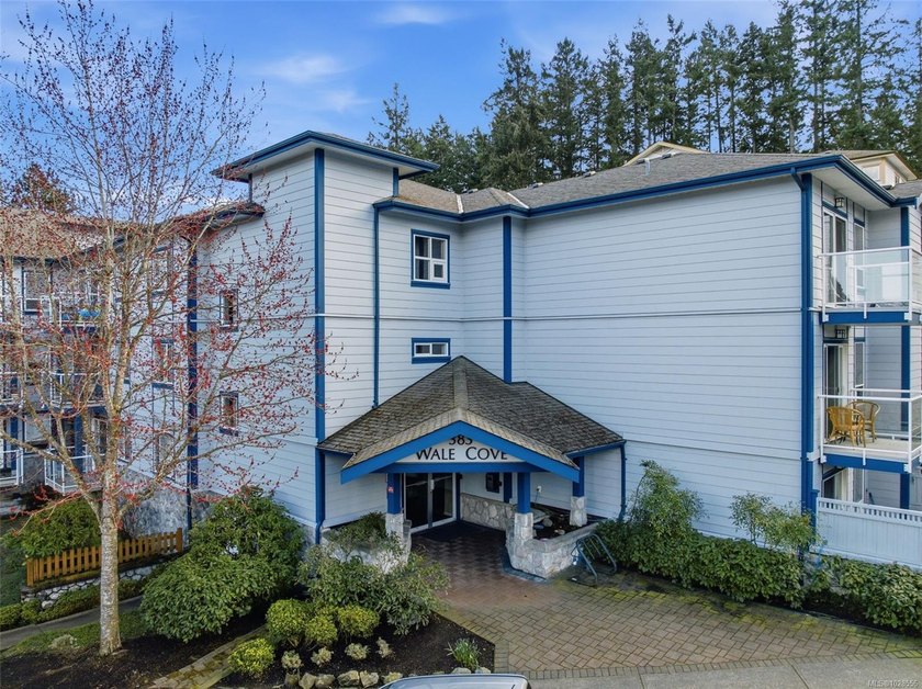Welcome to comfortable Westshore living in the heart of Colwood! - Beach Condo for sale in Colwood, BC on Beachhouse.com