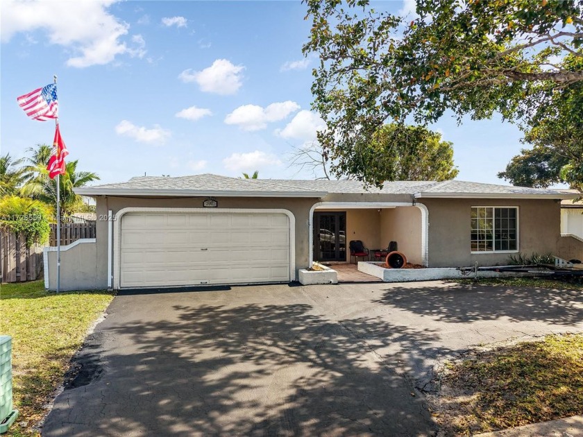 Welcome to your new home! This 3/2 updated property boasts - Beach Home for sale in Sunrise, Florida on Beachhouse.com