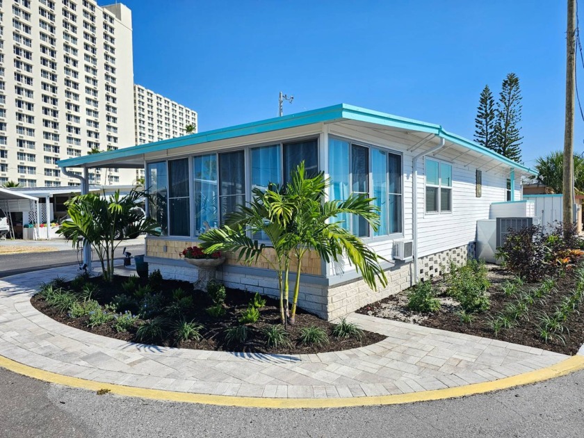 Welcome to your dream mobile home with WATERVIEWS!!!! Owner is - Beach Home for sale in South Pasadena, Florida on Beachhouse.com