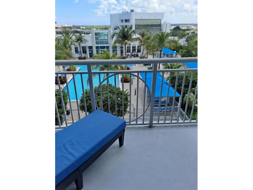 Sunny south facing unit overlooking pool and lake from 9th floor - Beach Condo for sale in West Palm Beach, Florida on Beachhouse.com