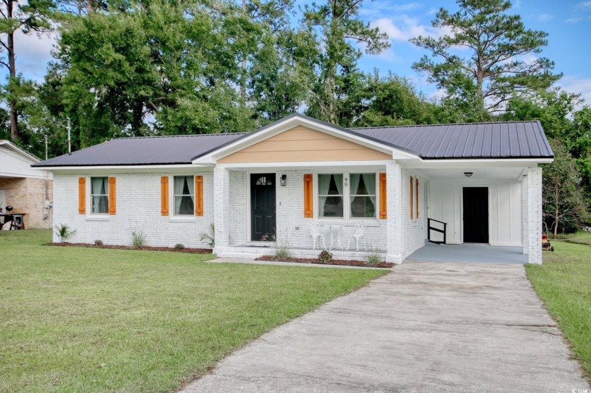 This gorgeous newly renovated home is ready for a new owner - Beach Home for sale in Georgetown, South Carolina on Beachhouse.com