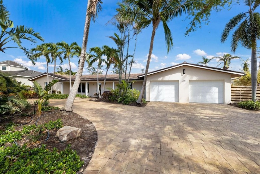 Nestled on a tranquil street in Sarasota's highly coveted Bird - Beach Home for sale in Sarasota, Florida on Beachhouse.com