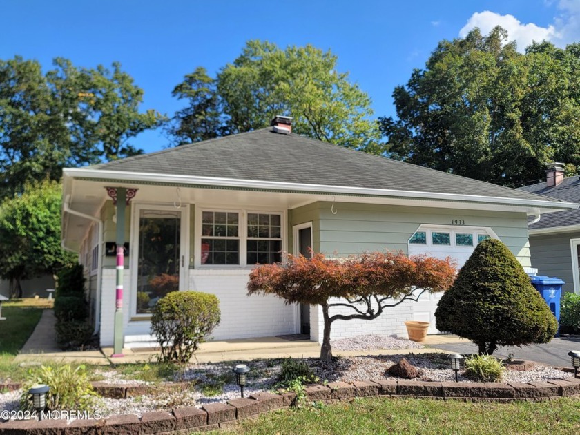 Welcome to this Lakeview model home in the sought after Holiday - Beach Home for sale in Toms River, New Jersey on Beachhouse.com