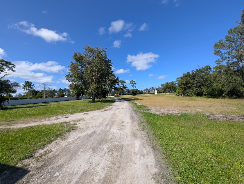 GREAT LOCATION NEAR 95 AND CLOSE TO WATERFRONT RESTAURANTS IN - Beach Commercial for sale in Stuart, Florida on Beachhouse.com