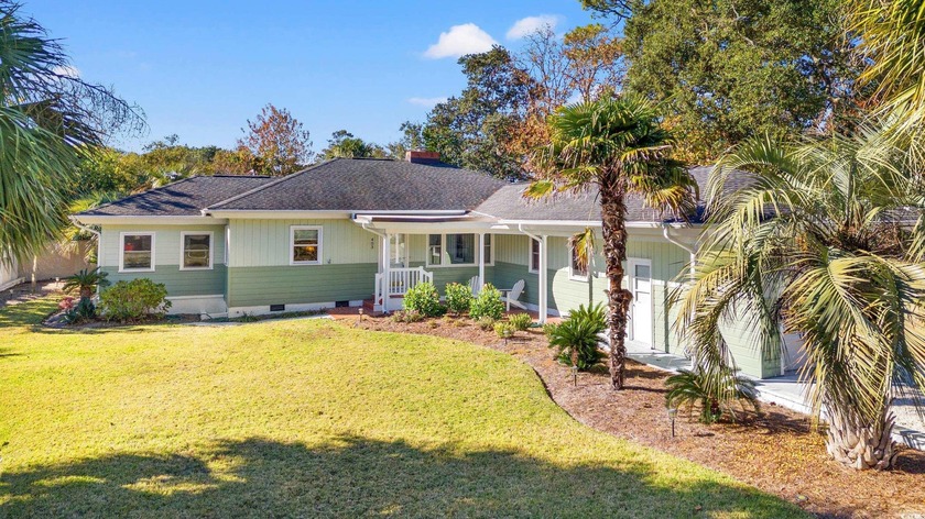 Imagine this is your beach cottage! 403 32nd Ave N is located in - Beach Home for sale in Myrtle Beach, South Carolina on Beachhouse.com