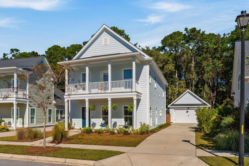 Lowcountry charm meets easy living in this Charleston-style home - Beach Home for sale in Johns Island, South Carolina on Beachhouse.com