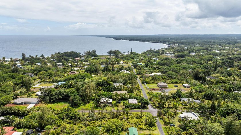 Kaloli Point, Sunbelt. Rare opportunity to secure a prime half - Beach Lot for sale in Keaau, Hawaii on Beachhouse.com