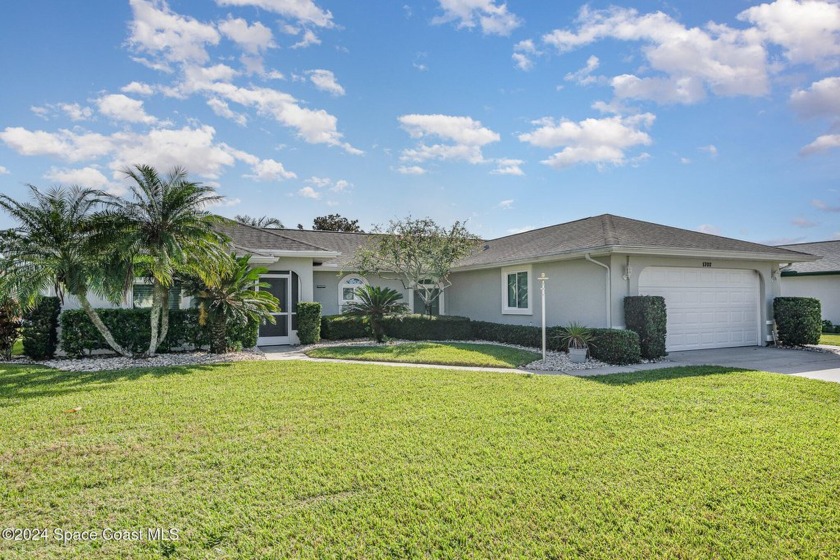 Lovely, light and bright extended Raleigh Model located in a - Beach Home for sale in Melbourne, Florida on Beachhouse.com