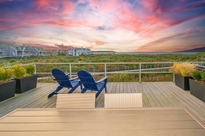 Come view this newly listed one bedroom one bath bay front - Beach Condo for sale in Montauk, New York on Beachhouse.com