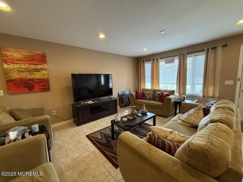 This bright, open 3-bedroom, 2-bath condo offers the perfect - Beach Condo for sale in Seaside Heights, New Jersey on Beachhouse.com