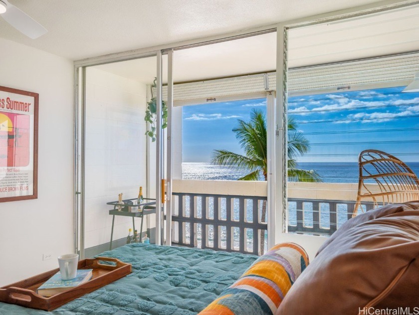 Yes, it is Fee Simple! Yes, it is right on the beach! Fall - Beach Condo for sale in Waianae, Hawaii on Beachhouse.com