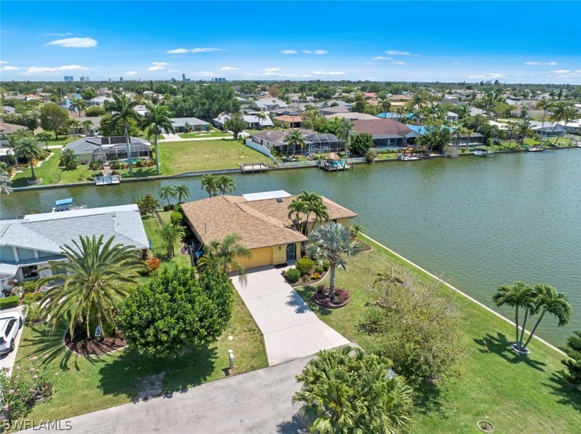 Welcome to Waterfront Paradise on Lake Manitoba! This - Beach Home for sale in Cape Coral, Florida on Beachhouse.com