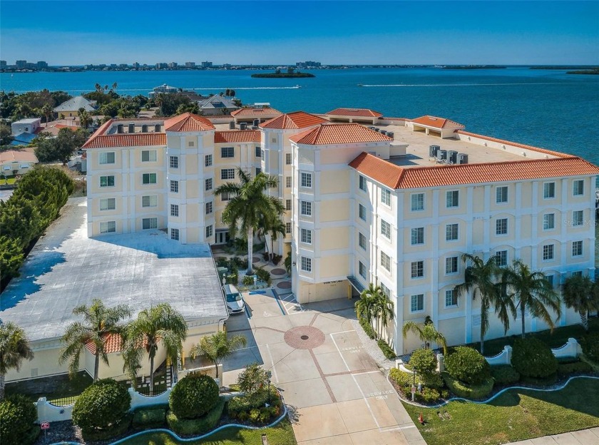 Absolutely spectacular waterfront condo. This designer perfect - Beach Condo for sale in Clearwater, Florida on Beachhouse.com