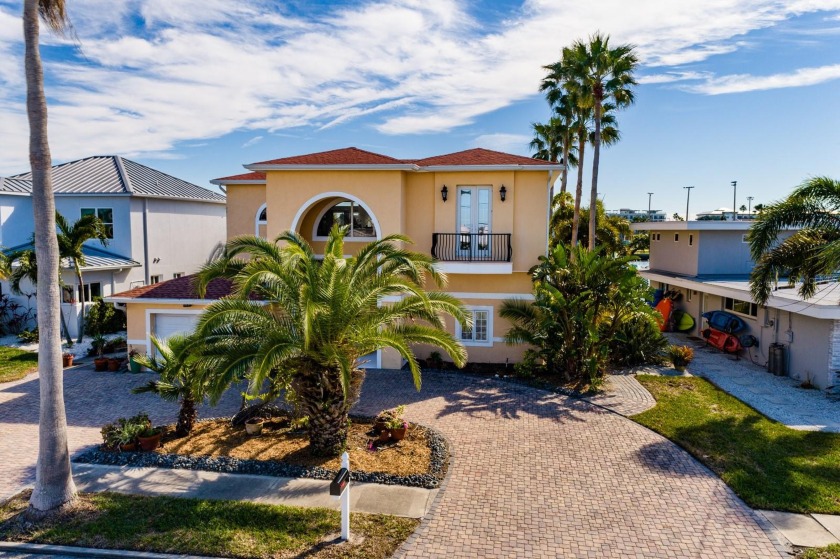 Excellent location directly across from beautiful R.O.C. Park in - Beach Home for sale in Madeira Beach, Florida on Beachhouse.com