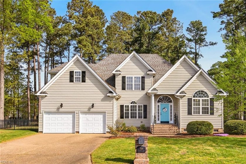 Welcome to 709 Bristol Street in highly desirable Wellington - Beach Home for sale in Smithfield, Virginia on Beachhouse.com