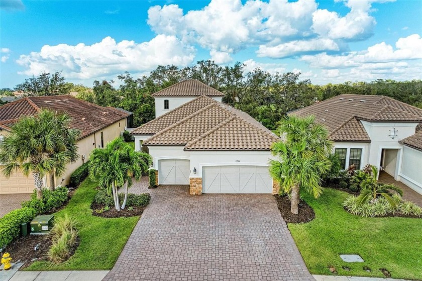 Welcome to 13902 Messina Loop in Esplanade. Relax in the pool - Beach Home for sale in Bradenton, Florida on Beachhouse.com