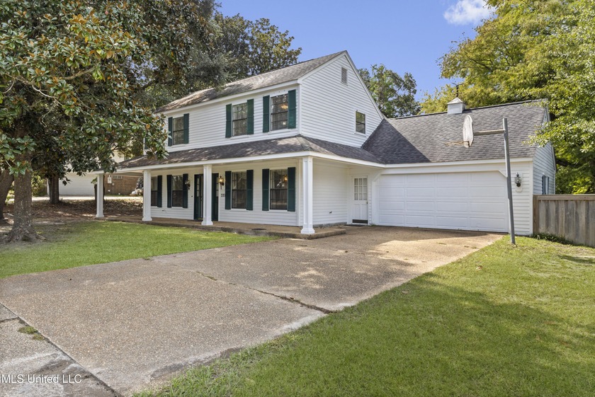 This perfect, beautifully maintained family home is in an - Beach Home for sale in Biloxi, Mississippi on Beachhouse.com