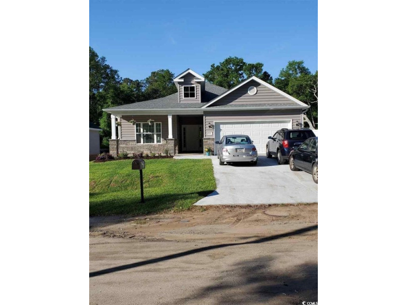 Discover your dream oasis in the heart of Pawleys Island! This - Beach Home for sale in Pawleys Island, South Carolina on Beachhouse.com