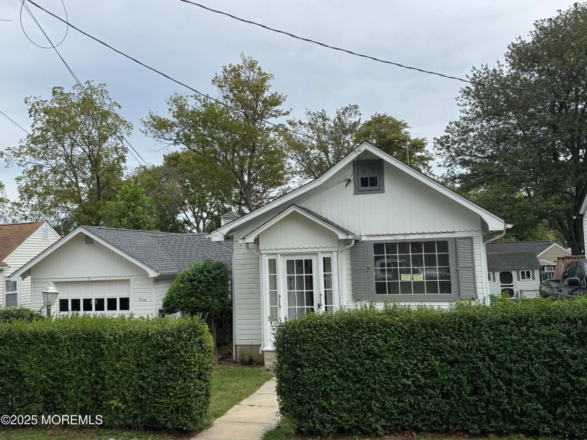 This house dates back to the early days of Cliffwood Beach - Beach Home for sale in Keyport, New Jersey on Beachhouse.com