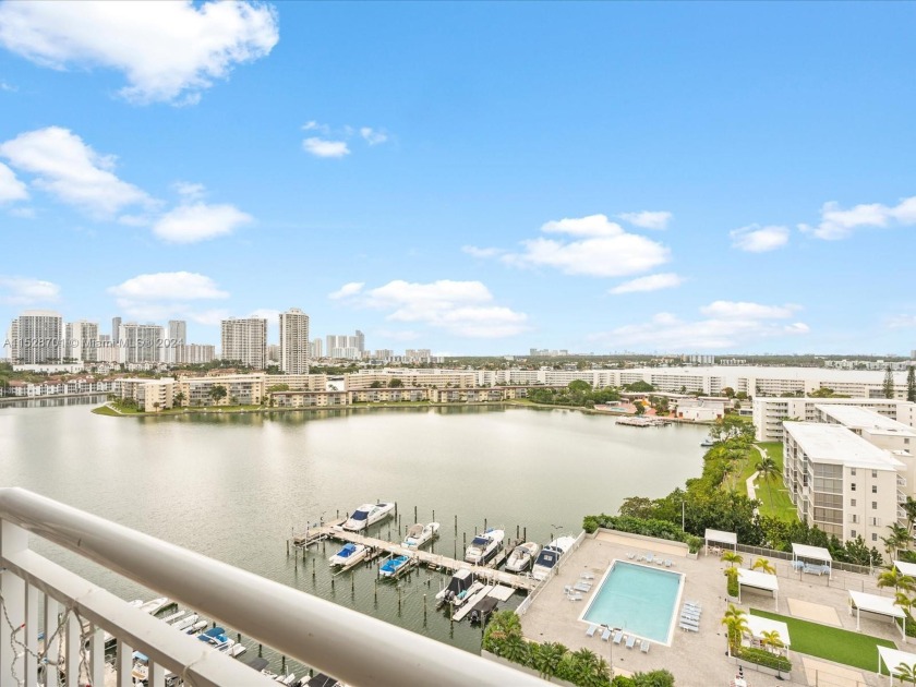 Stunning LARGEST UNIT IN THE BUILDING!!  4-bed, 3-bath, 3 - Beach Condo for sale in Aventura, Florida on Beachhouse.com