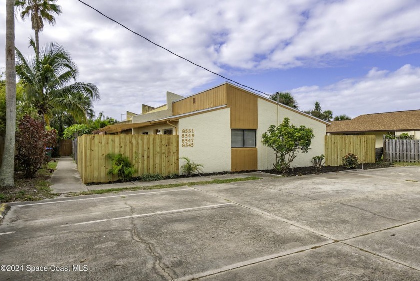 Livin in Paradise!!! WITH NO HOA!!!!  This townhome is Perfect - Beach Townhome/Townhouse for sale in Cape Canaveral, Florida on Beachhouse.com