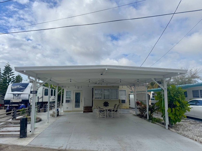 This Charming 2 Bedroom, 1 Bath Home is in Holiday Travel Park - Beach Home for sale in Holiday, Florida on Beachhouse.com