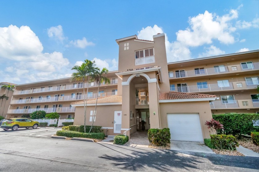 This stunning condo offers a blend of luxury and comfort - Beach Condo for sale in Boynton Beach, Florida on Beachhouse.com