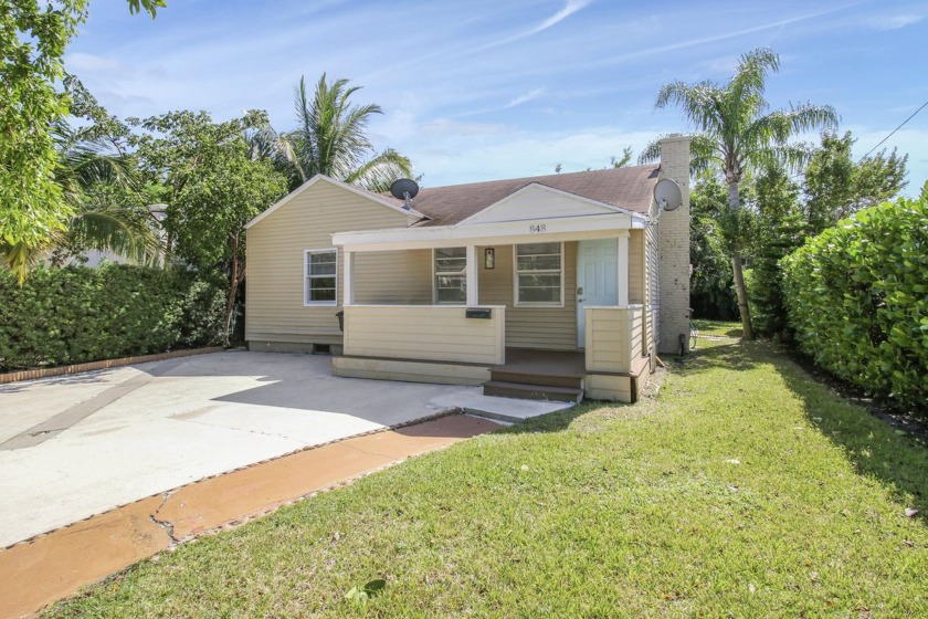 Charming duplex in desirable Flamingo Park! This beautifully - Beach Home for sale in West Palm Beach, Florida on Beachhouse.com