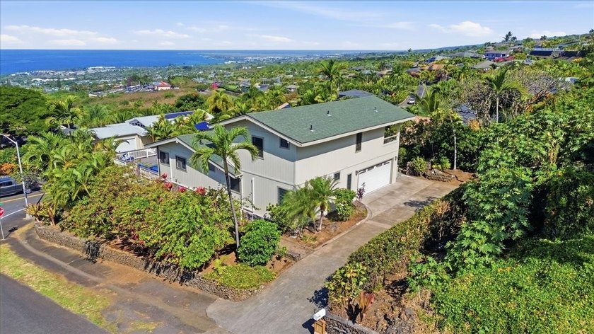 Located in the desirable Kalani Sunset neighborhood of - Beach Home for sale in Kailua Kona, Hawaii on Beachhouse.com