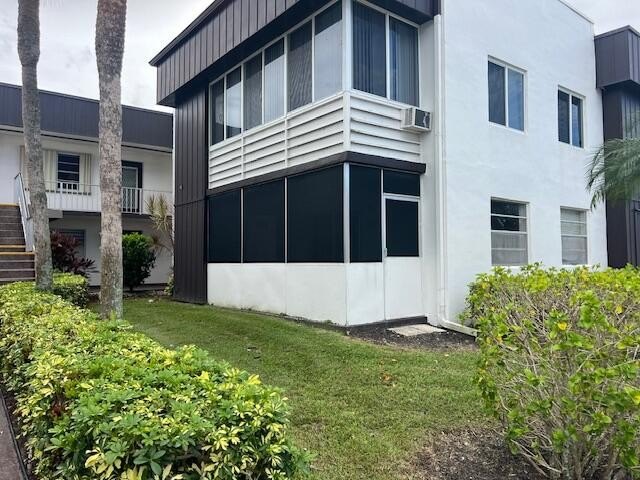 Investor special Ground floor 2 /2 cbs construction Faces golf - Beach Condo for sale in Delray Beach, Florida on Beachhouse.com