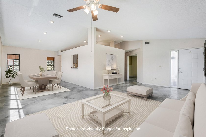 Welcome to your opportunity to live lakefront in the desirable - Beach Home for sale in Lake Worth, Florida on Beachhouse.com