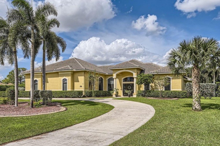 Welcome to your tropical retreat! This spacious, light-filled - Beach Home for sale in Lake Worth, Florida on Beachhouse.com