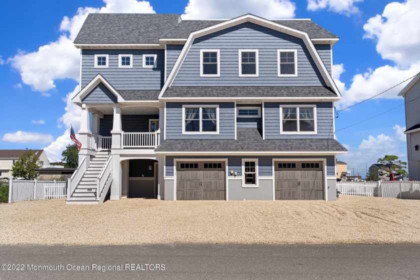 A newly built waterfront home on the lagoon! Quite the stunner - Beach Home for sale in Waretown, New Jersey on Beachhouse.com
