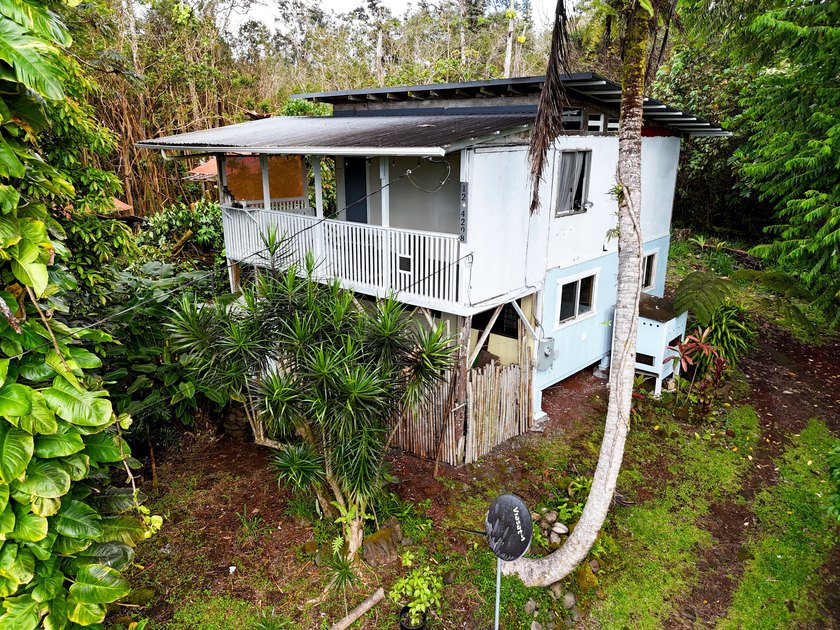 Nestled in the desirable Black Sand Beach area, this charming - Beach Home for sale in Pahoa, Hawaii on Beachhouse.com