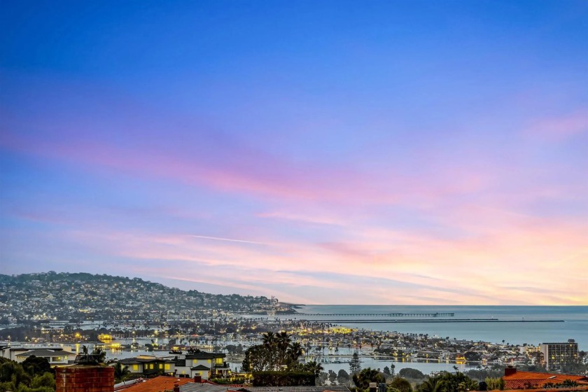 OCEAN VIEWS! Revel in sweeping 180-degree views of the Pacific - Beach Home for sale in La Jolla, California on Beachhouse.com