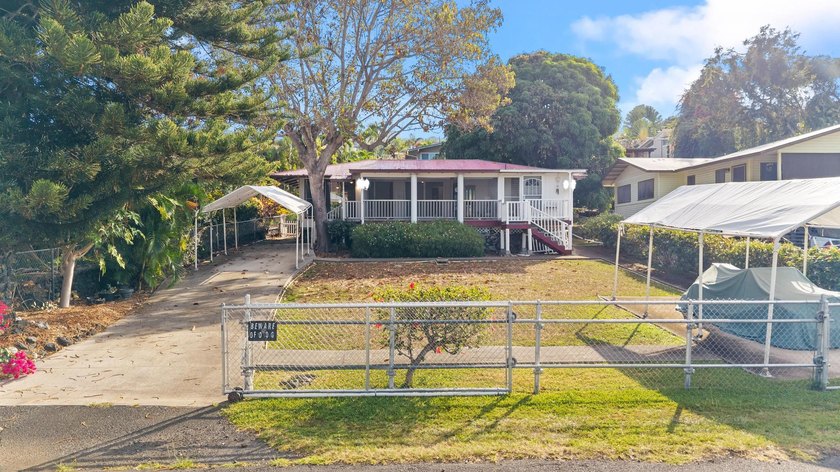 Welcome to this charming island home in Kailua-Kona, where - Beach Home for sale in Kailua Kona, Hawaii on Beachhouse.com