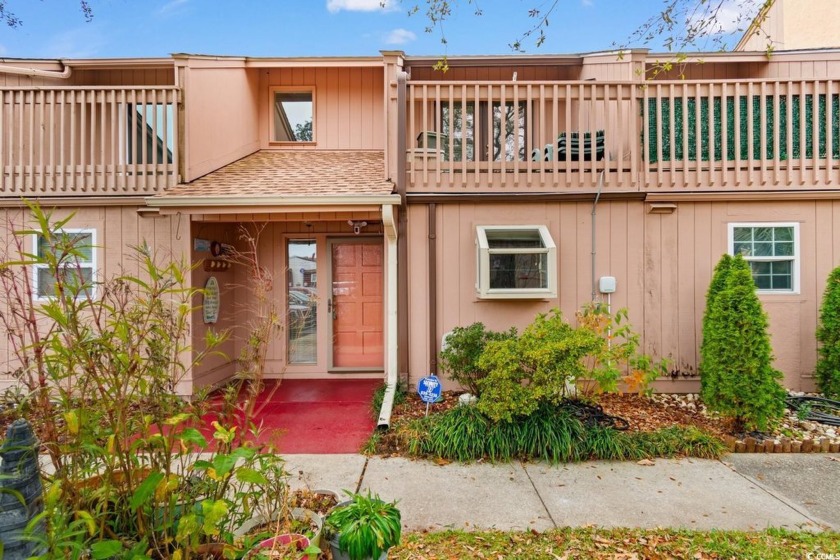 Welcome home to this 2-bedroom, 1.5-bathroom townhouse with no - Beach Townhome/Townhouse for sale in Myrtle Beach, South Carolina on Beachhouse.com