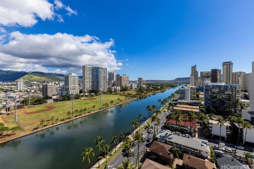 Situated near the entrance of Waikiki, Hawaiian Monarch is a - Beach Condo for sale in Honolulu, Hawaii on Beachhouse.com