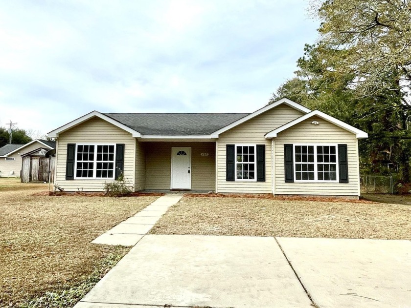 This newly renovated, 3 bedroom, 2 bath home is ready for a new - Beach Home for sale in Georgetown, South Carolina on Beachhouse.com