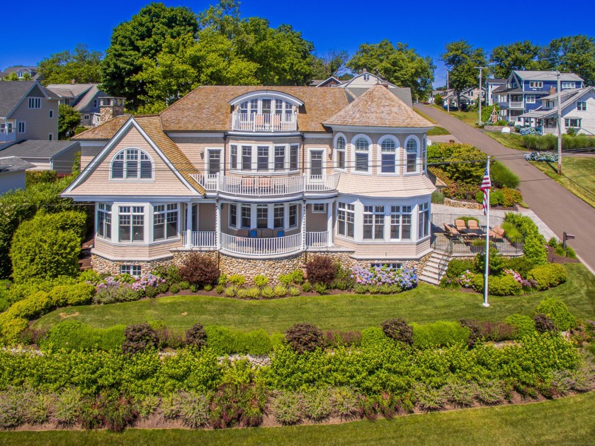 Welcome to 65 Morningside Drive! Luxurious Waterfront Living in - Beach Home for sale in Milford, Connecticut on Beachhouse.com