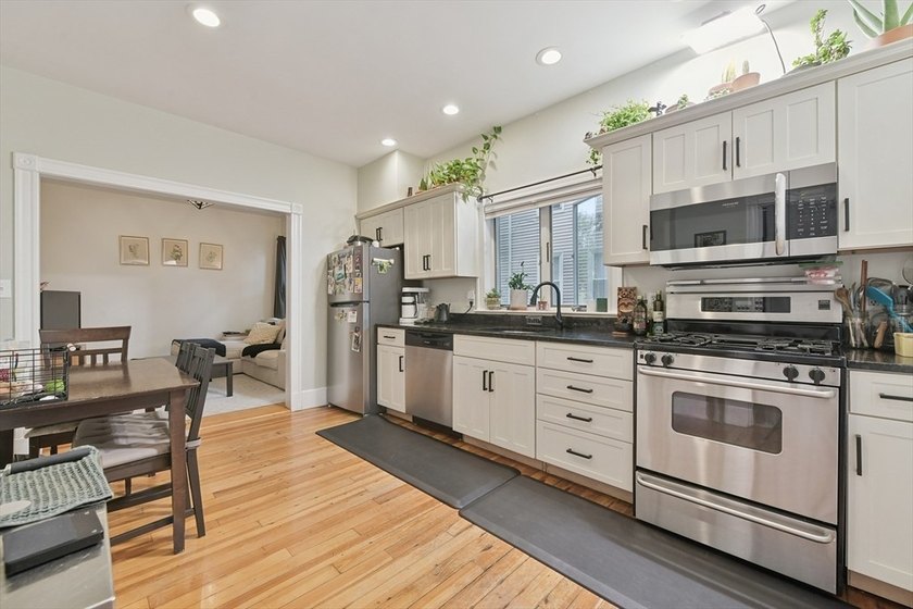 Charming first-floor 2BR condo in the heart of Jamaica Plain - Beach Condo for sale in Boston, Massachusetts on Beachhouse.com