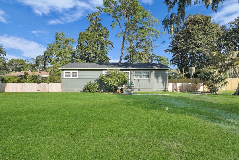Welcome to this cozy 3-bedroom, 1-bath home offering both - Beach Home for sale in Beaufort, South Carolina on Beachhouse.com