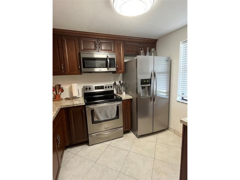 Welcome home to your beautiful turn key condo in the highly - Beach Condo for sale in Sunrise, Florida on Beachhouse.com