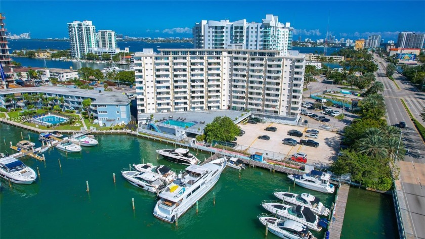 Perfect 1 Bedroom condo with amazing direct water views from - Beach Condo for sale in North Bay Village, Florida on Beachhouse.com