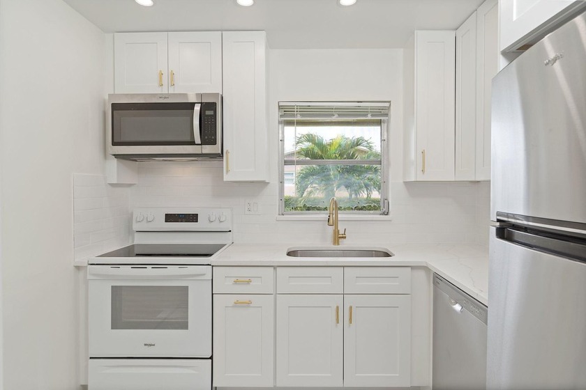 This charming one-bedroom, 1.5 bath villa is located in a - Beach Home for sale in West Palm Beach, Florida on Beachhouse.com